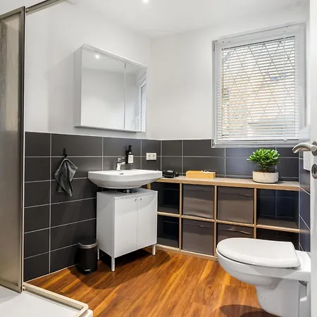 Modern Right In Trendy Agnesviertel Apartamento