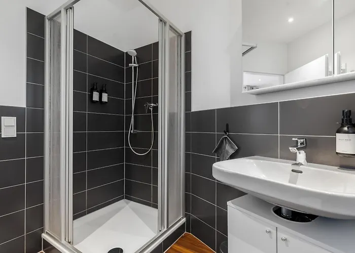 Apartamento Modern Right In Trendy Agnesviertel Niederdorla